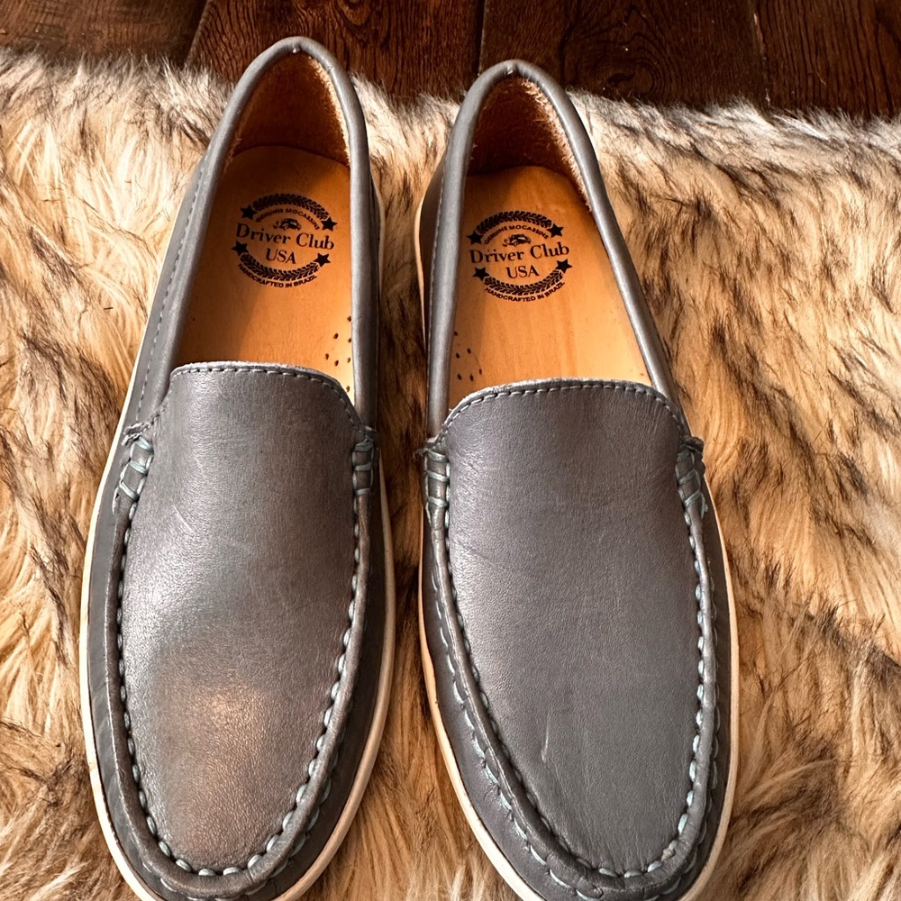 Driver Club USA Boy’s Loafers Size 2.5 Sage Green